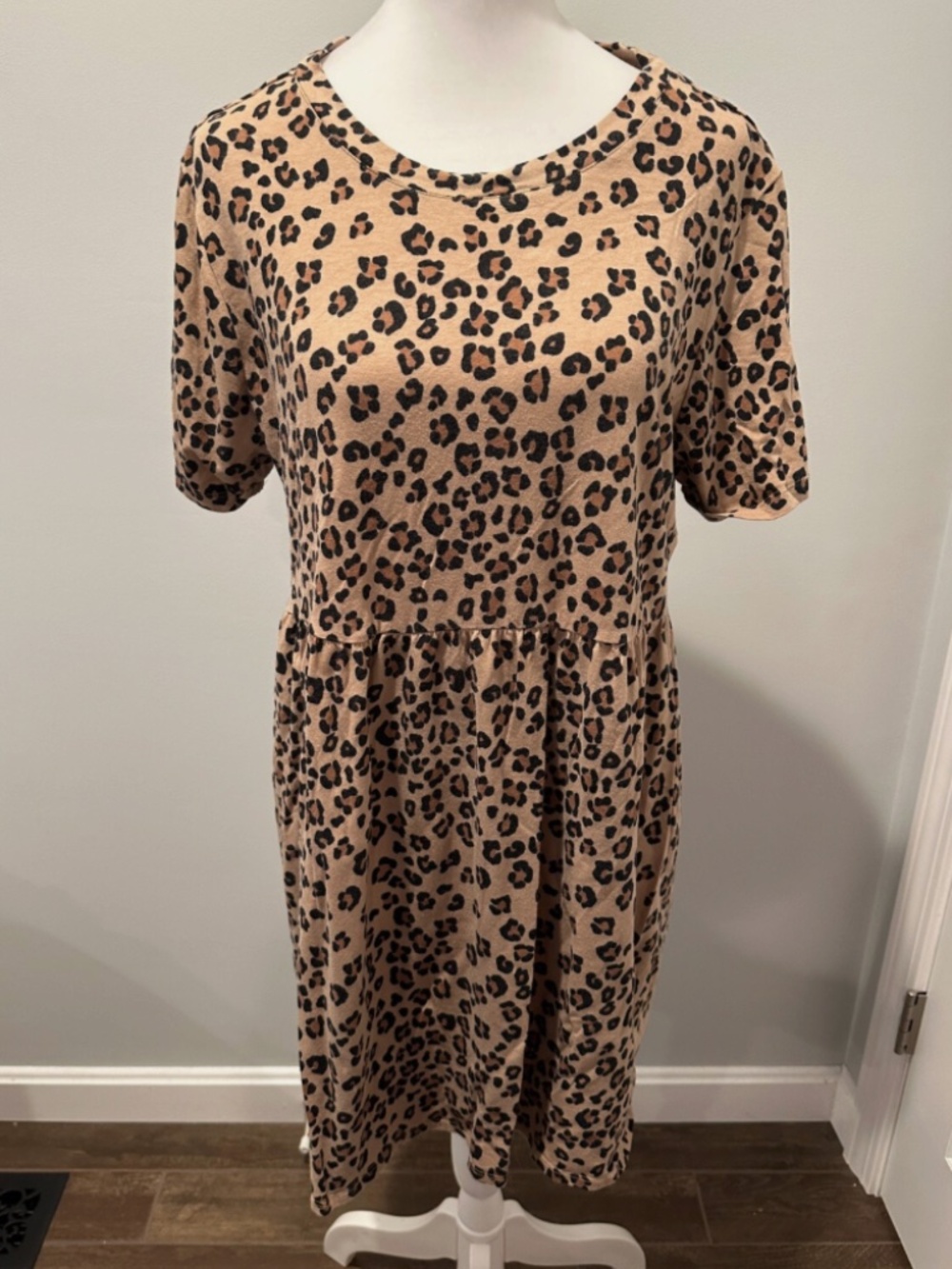 Wild Fable Cheetah Print Short Sleeved T-Shirt Dress SIZE LARGE